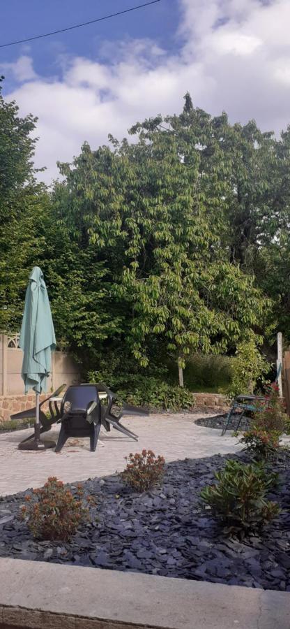 Au Lutin Pommé - Maison de vacances Bretagne Mellé Esterno foto
