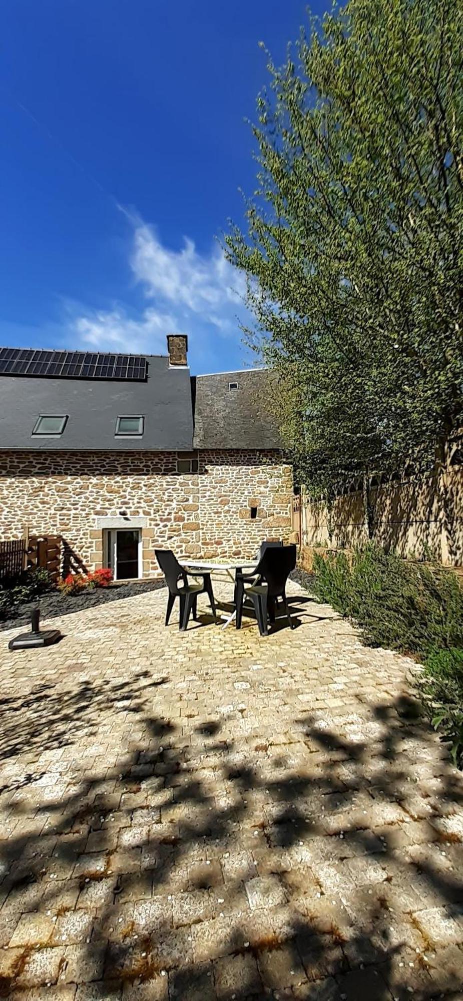 Au Lutin Pommé - Maison de vacances Bretagne Mellé Esterno foto